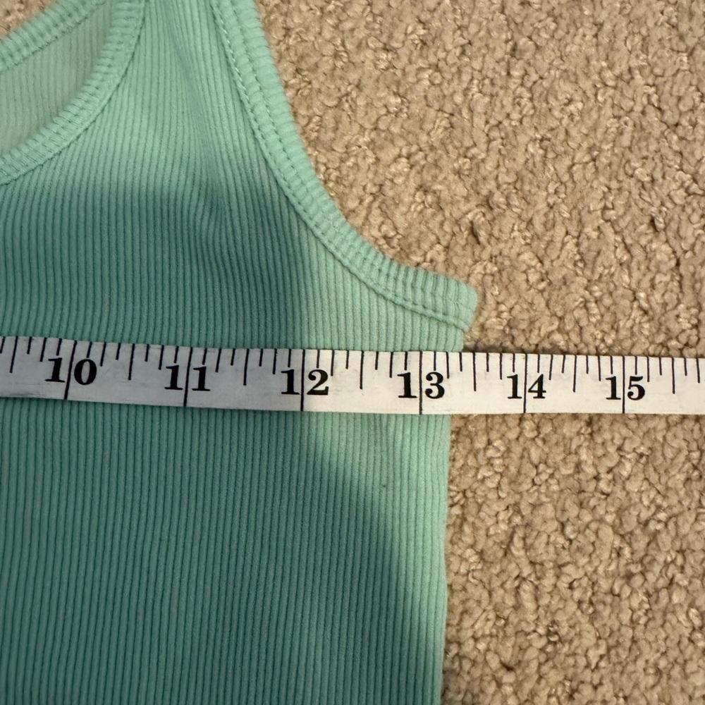 Pro-Fit Seamless Ribbed Crop Top - Picture 5 of 5